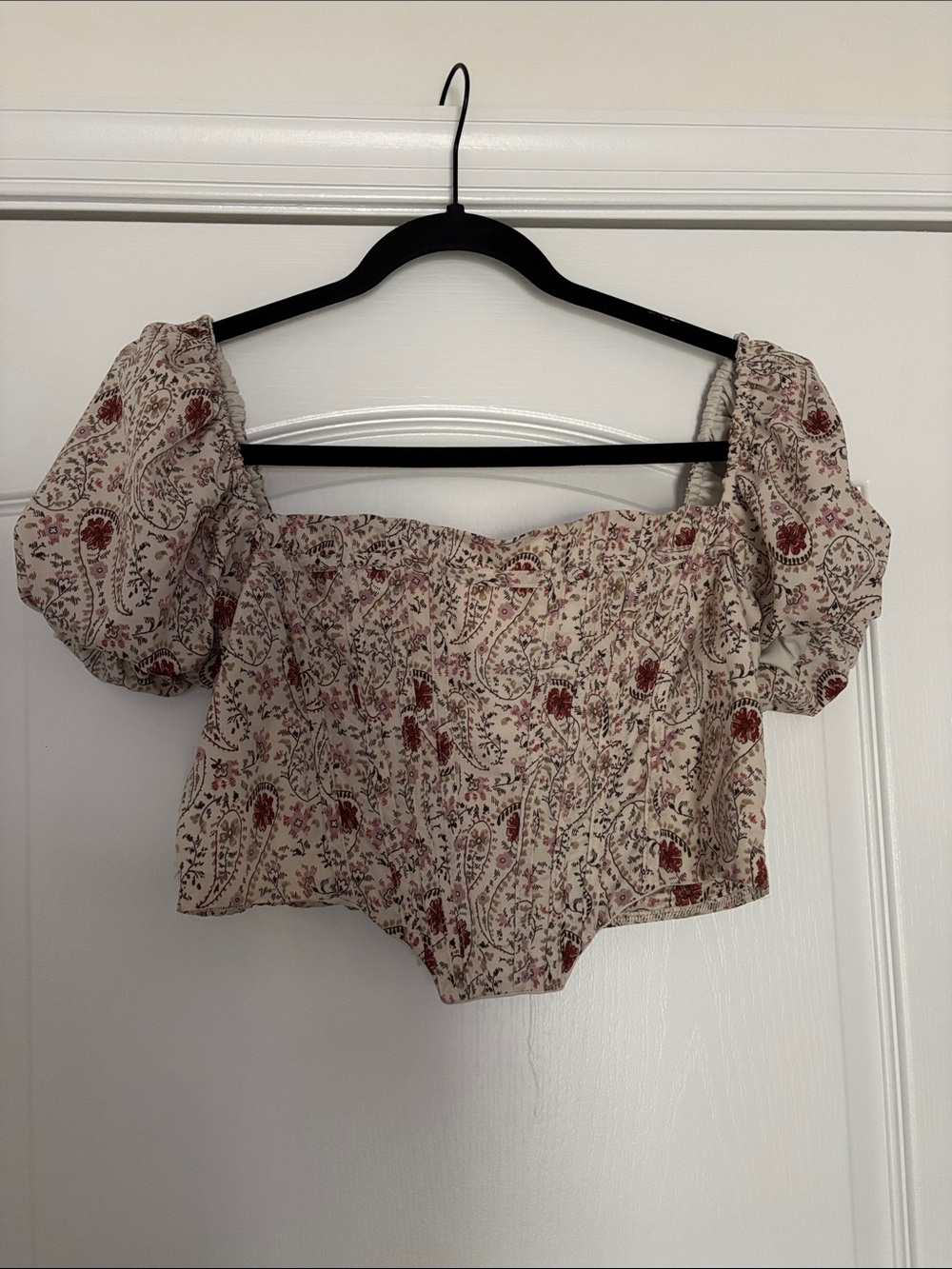 Windsor Cream Floral Puff-Sleeve Crop Top with Red Accents
